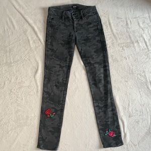 Hudson gray camo skinny jeans 27